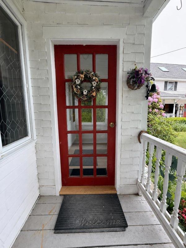 6 Griffin Ave ##A - Photo 2 of 34