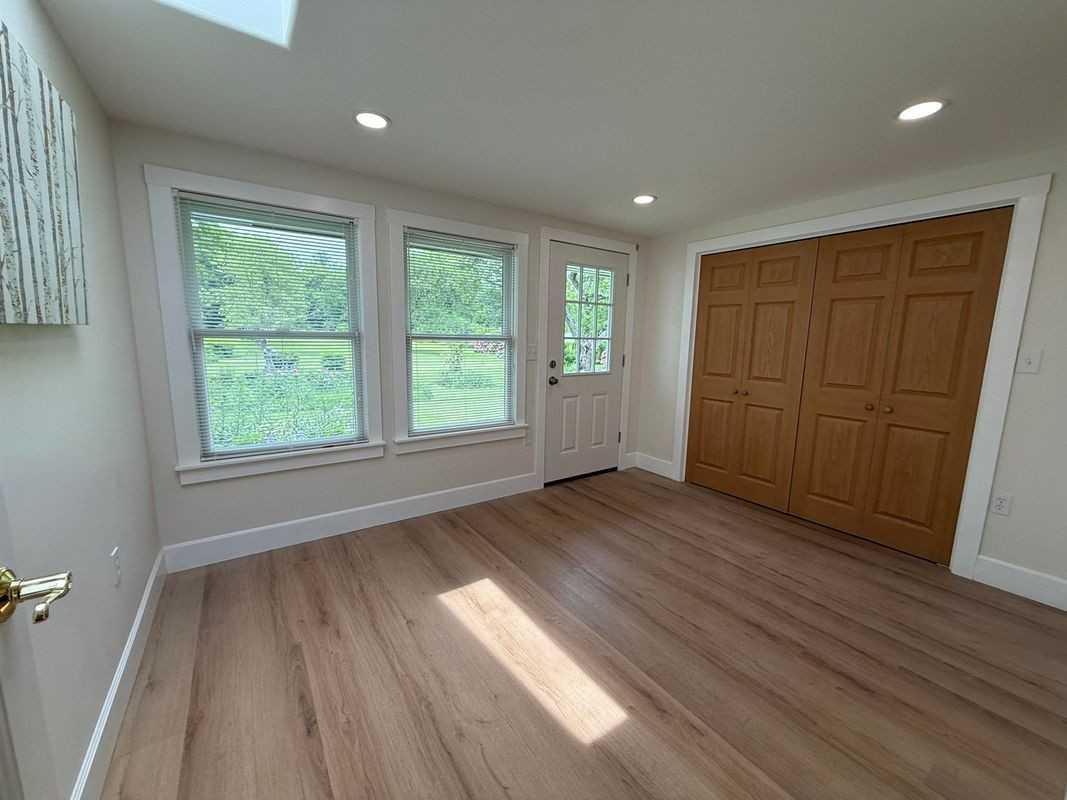 6 Griffin Ave ##A - Photo 7 of 34