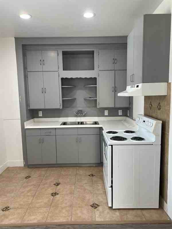 184 Elm St ##1 - Photo 7 of 11