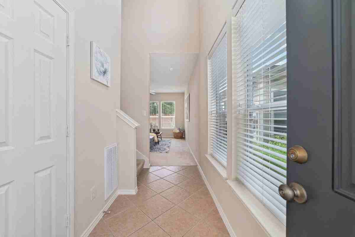 14923 Tuttle Point Dr - Photo 3 of 24