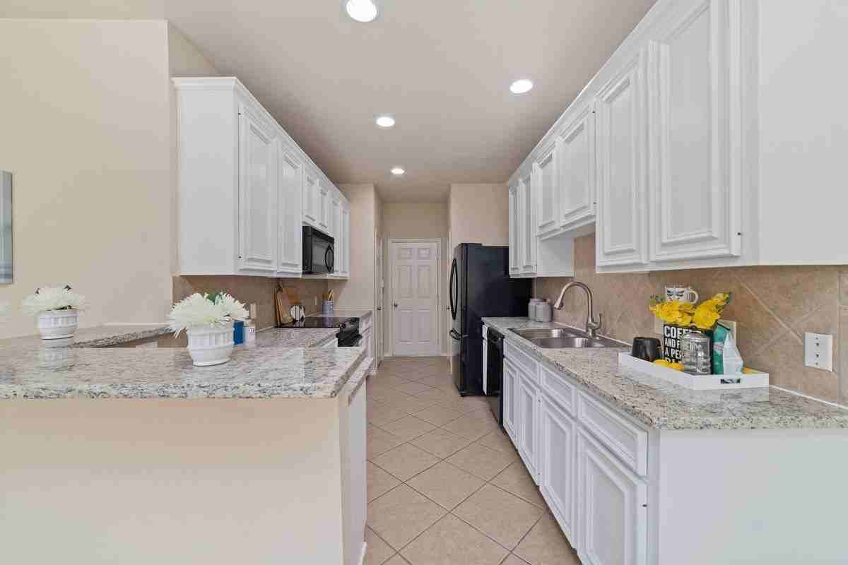 14923 Tuttle Point Dr - Photo 6 of 24