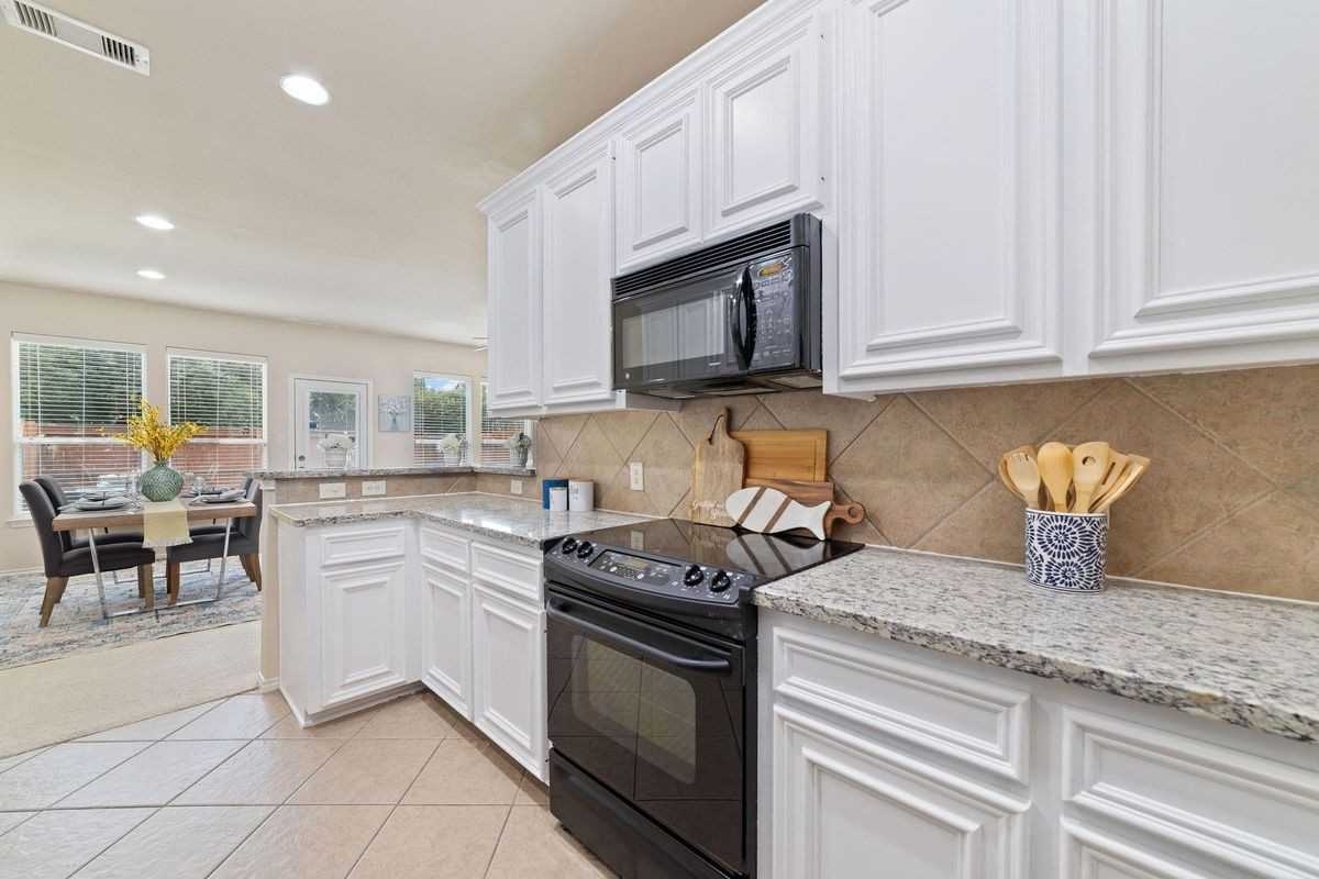 14923 Tuttle Point Dr - Photo 7 of 24