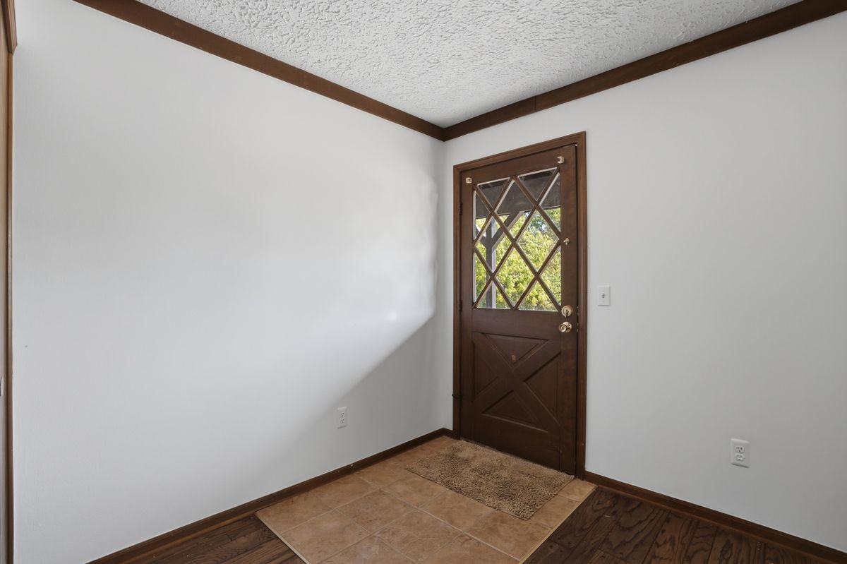 780 N Van Dyke Rd - Photo 7 of 28