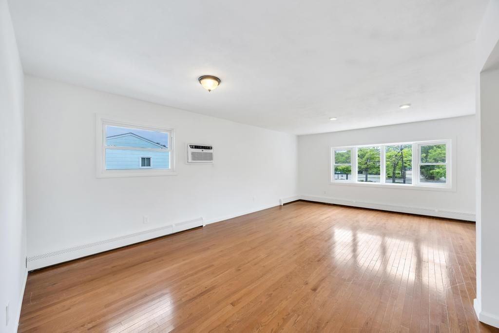 405 Massapequa Ave - Photo 2 of 9