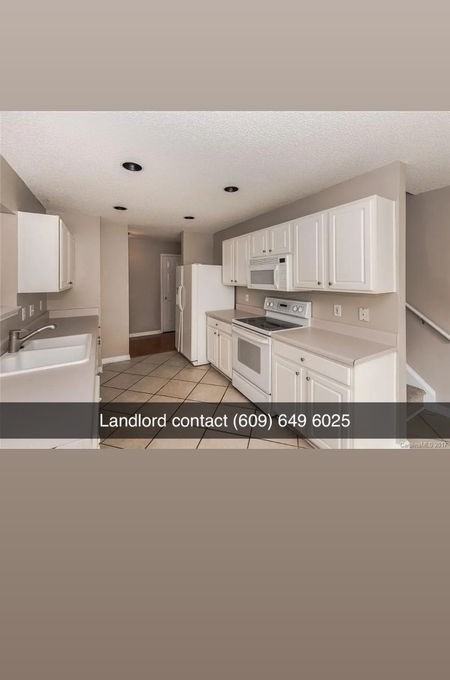 8802 Laurel Run Dr - Photo 2 of 4