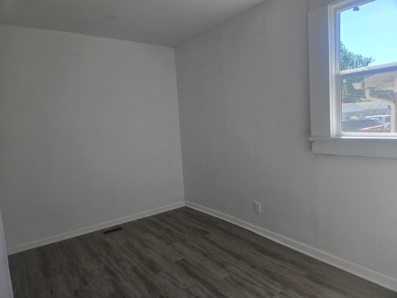 4018 Vermont Ave #1 - Photo 6 of 12