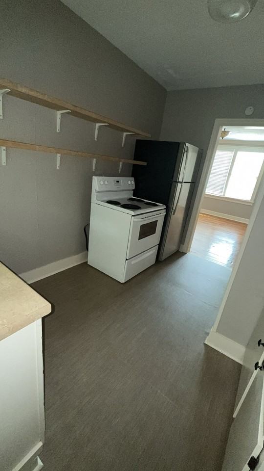 1334 N Jefferson St #2 - Photo 7 of 12