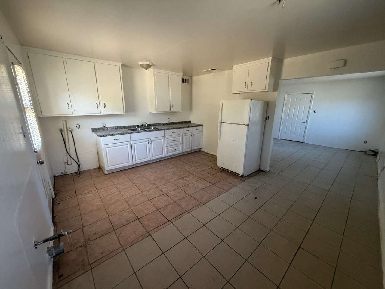 1836 F St - Photo 3 of 5