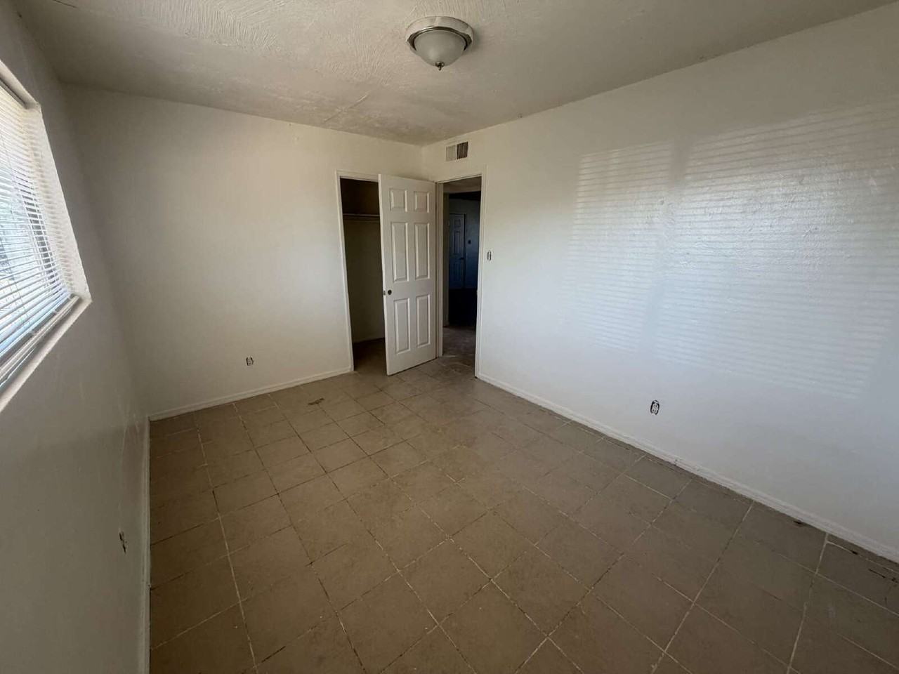 1836 F St - Photo 5 of 5