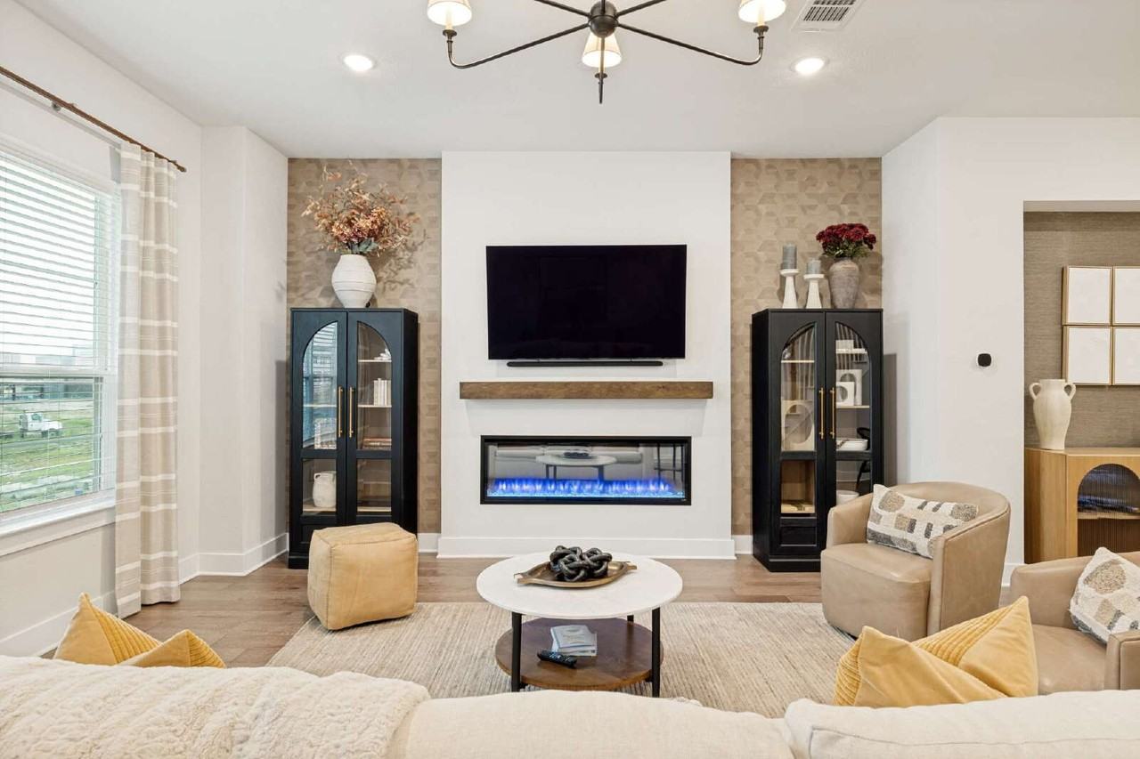 933 Heights Way - Photo 4 of 26