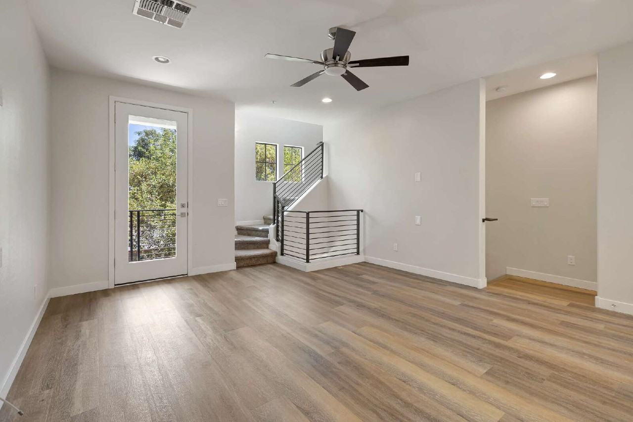 4235 N 26th St - Photo 4 of 28