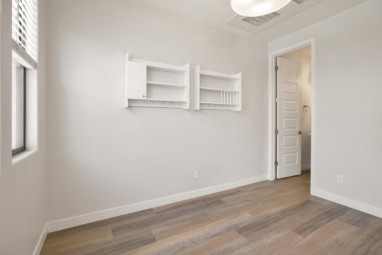 4235 N 26th St - Photo 7 of 28