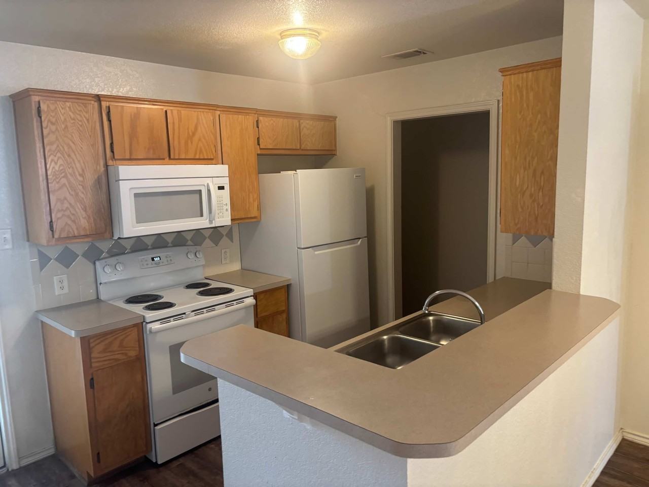 Discover Comfort & Convenience at 5703 Allstar Court — Your Ideal Killeen Rental Awaits! - Photo 3 of 4