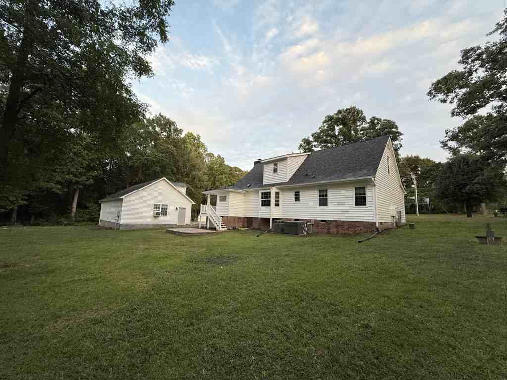 8260 Deerfoot Dr - Photo 2 of 7