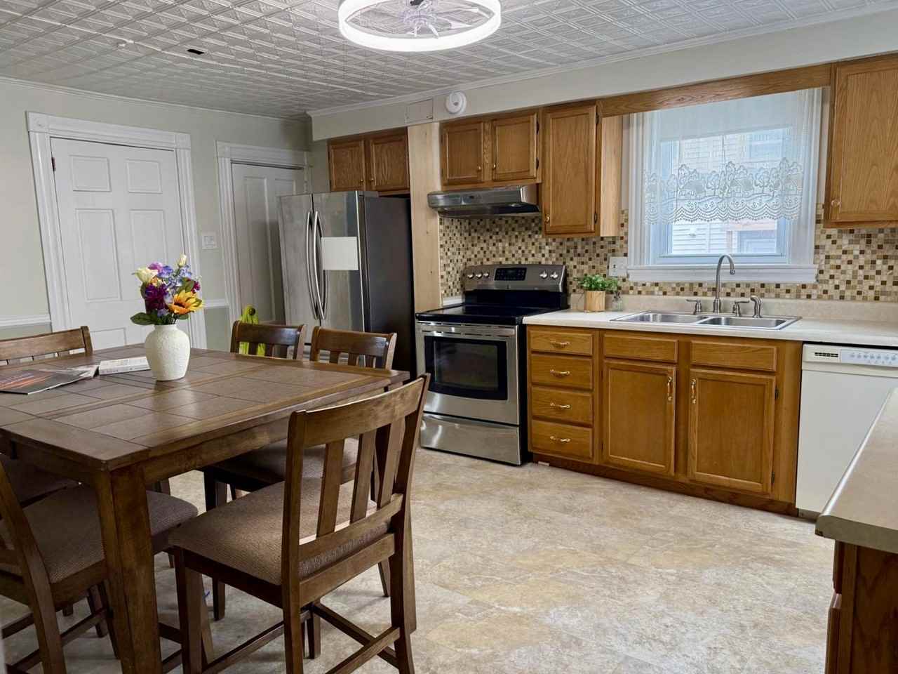 43 Jefferson St #1 - Photo 4 of 21