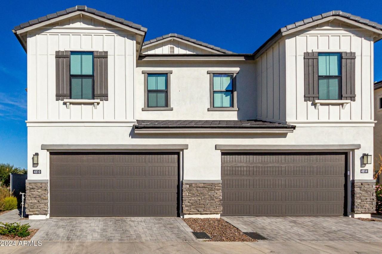 4810 E Helena Dr - Photo 3 of 50