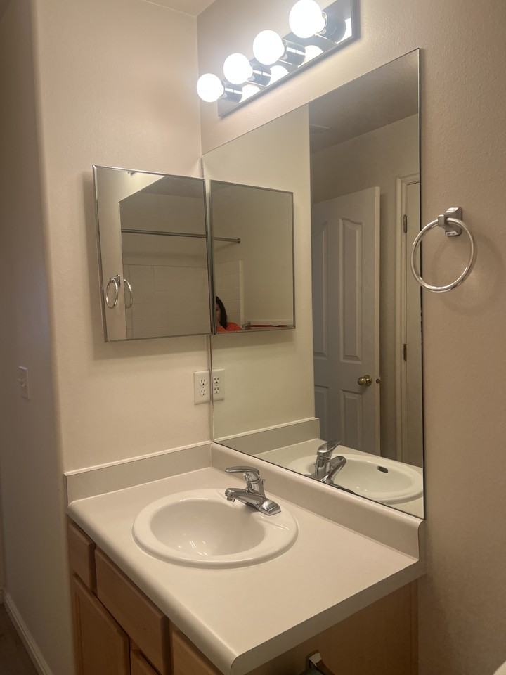 1145 W 1335 S #B - Photo 4 of 14