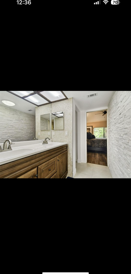 1900 Whispering Way - Photo 5 of 9