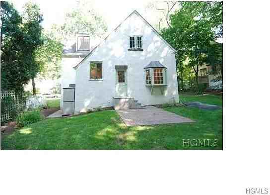 39 Robin Hill Rd #NA - Photo 2 of 11