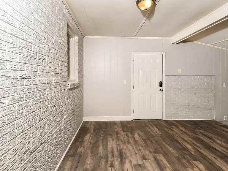 1741 Springfield Ave #NA - Photo 4 of 10