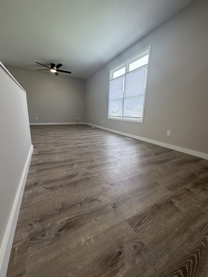 3837 N 123rd Ter #NA - Photo 5 of 20