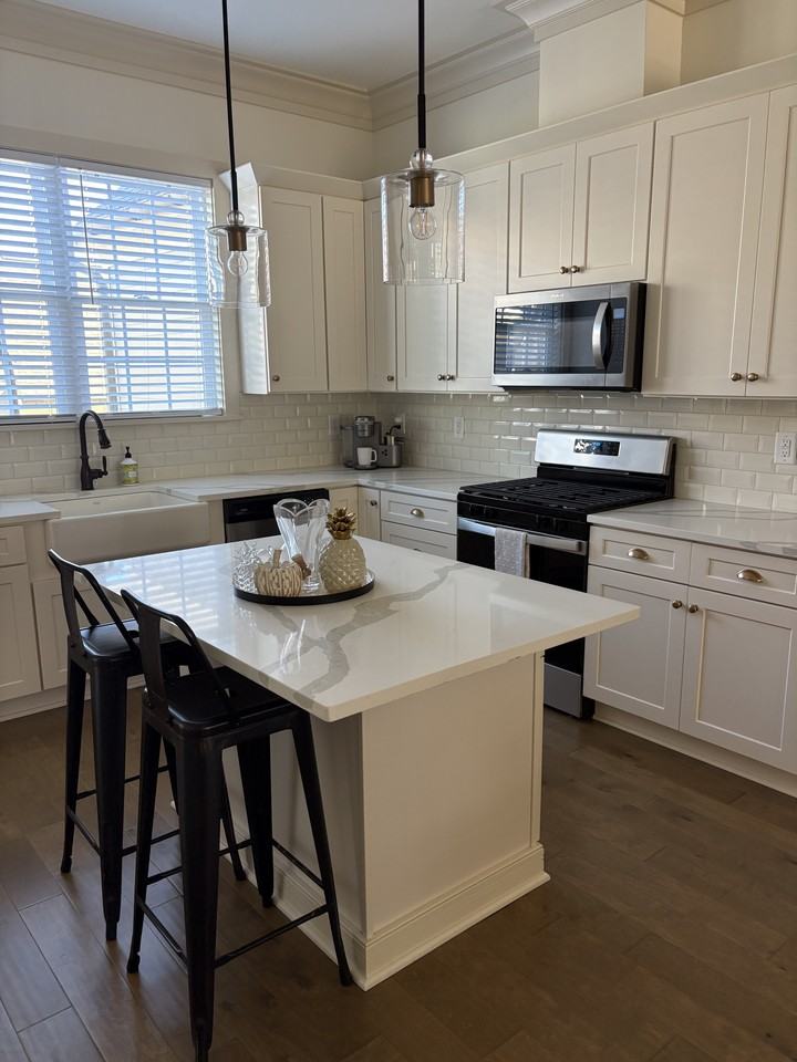 190 Thomas Green Blvd #190 - Photo 4 of 24