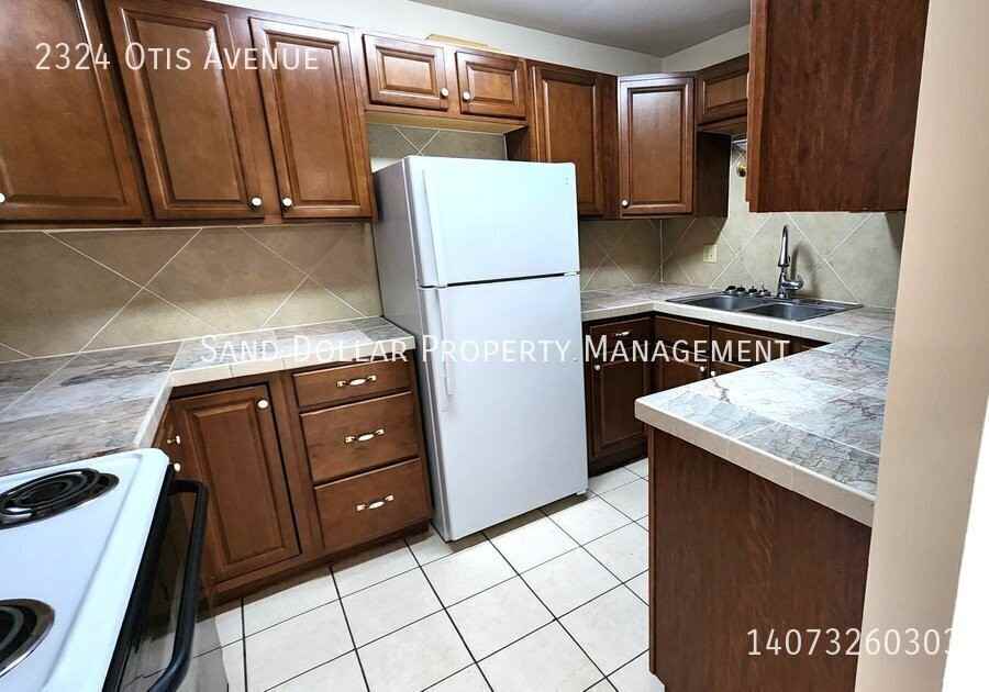 2324 Otis Ave - Photo 2 of 23