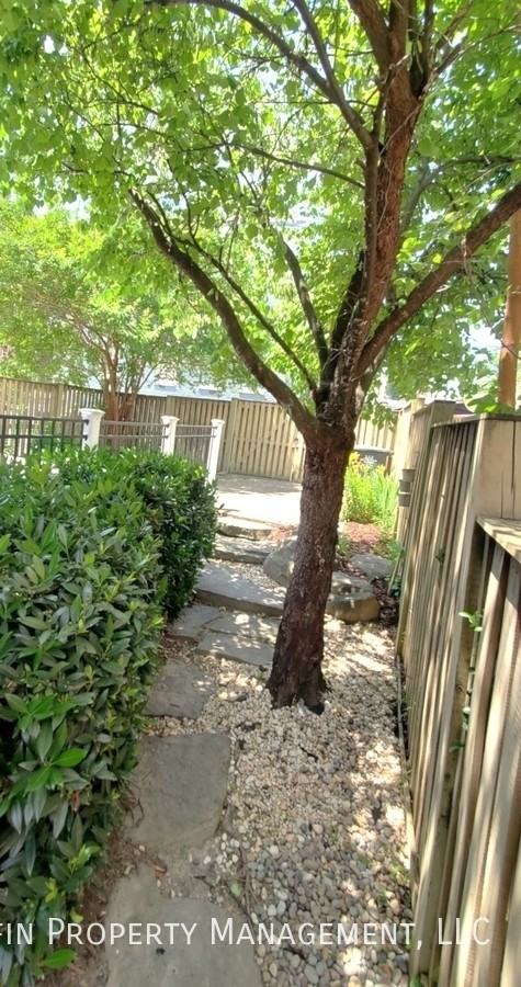 6302 7th St Nw #1 - Photo 4 of 13