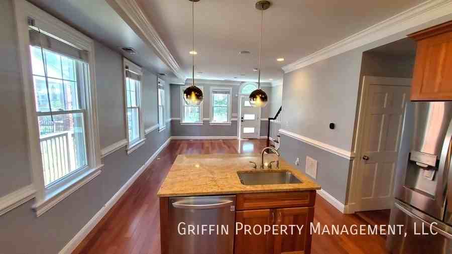 6302 7th St Nw #1 - Photo 6 of 13