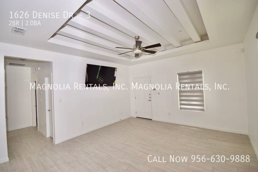 1626 W Denise Dr #3 - Photo 5 of 30