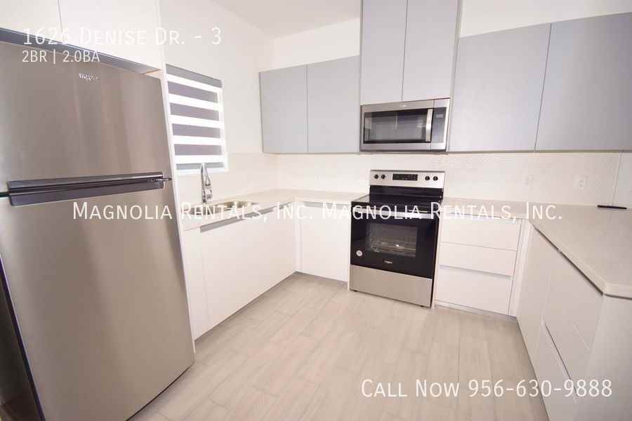 1626 W Denise Dr #3 - Photo 7 of 30