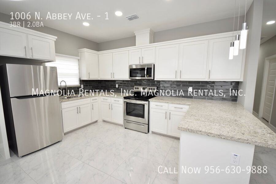 1006 N Abbey Ave #1 - Photo 6 of 28