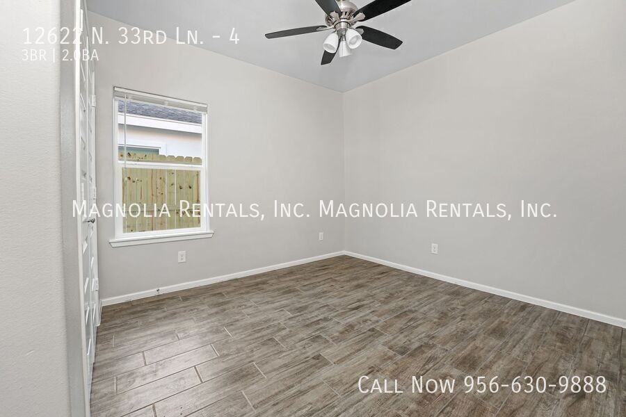 12622 N 33rd Ln #4 - Photo 7 of 17