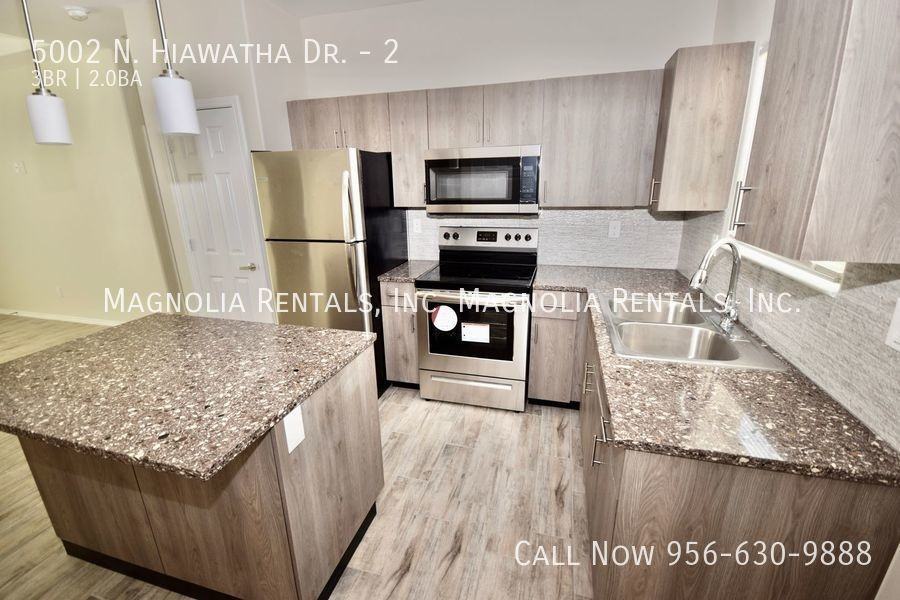5002 N Hiawatha Dr #2 - Photo 4 of 12