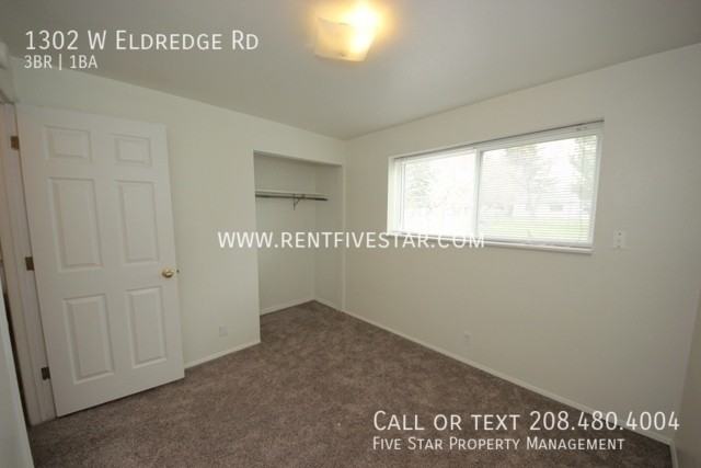 1302 W Eldredge Rd - Photo 7 of 8
