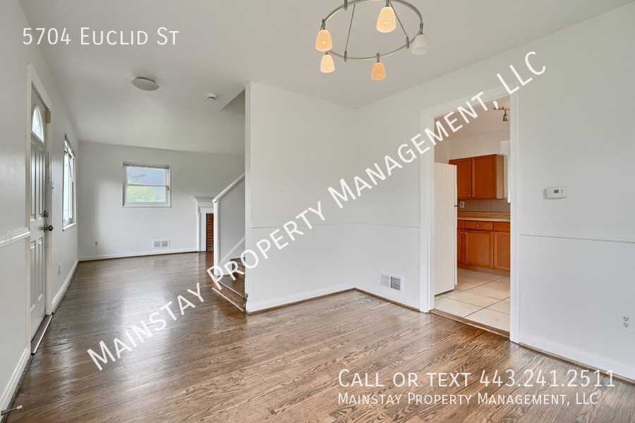 5704 Euclid St - Photo 7 of 25
