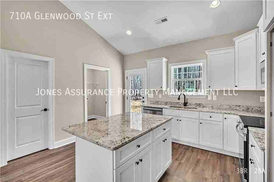 710A Glenwood Street Ext - Photo 5 of 28