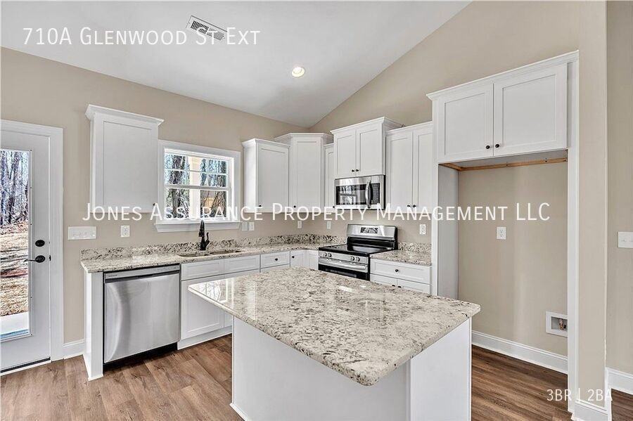 710A Glenwood Street Ext - Photo 6 of 28