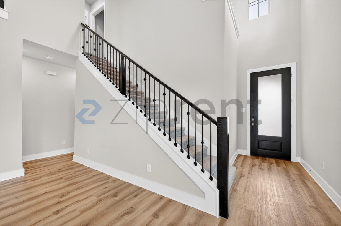 2301 Norma Ln - Photo 4 of 31