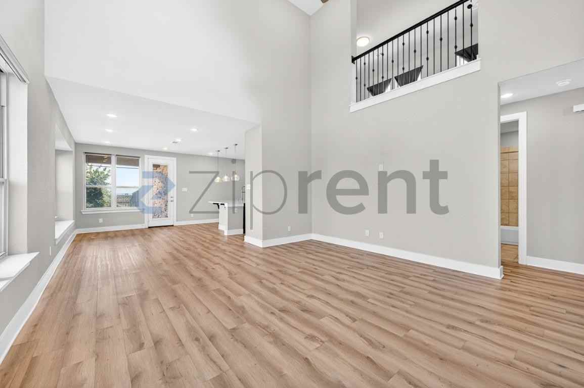 2301 Norma Ln - Photo 5 of 31