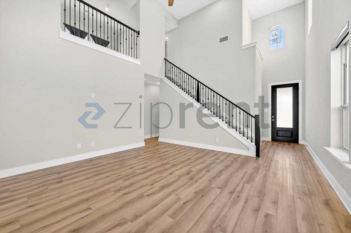 2301 Norma Ln - Photo 7 of 31