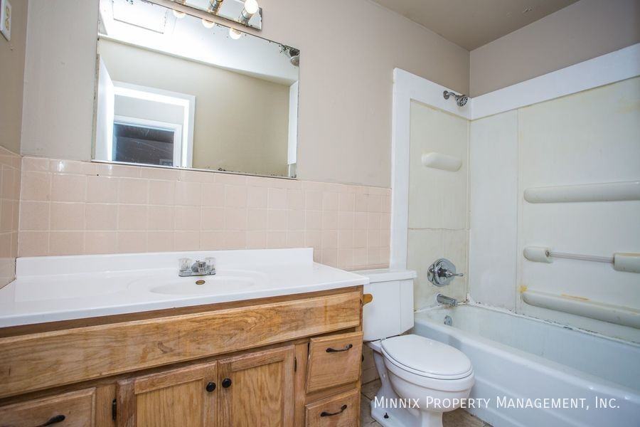 4419 31st St #1B - Photo 5 of 17