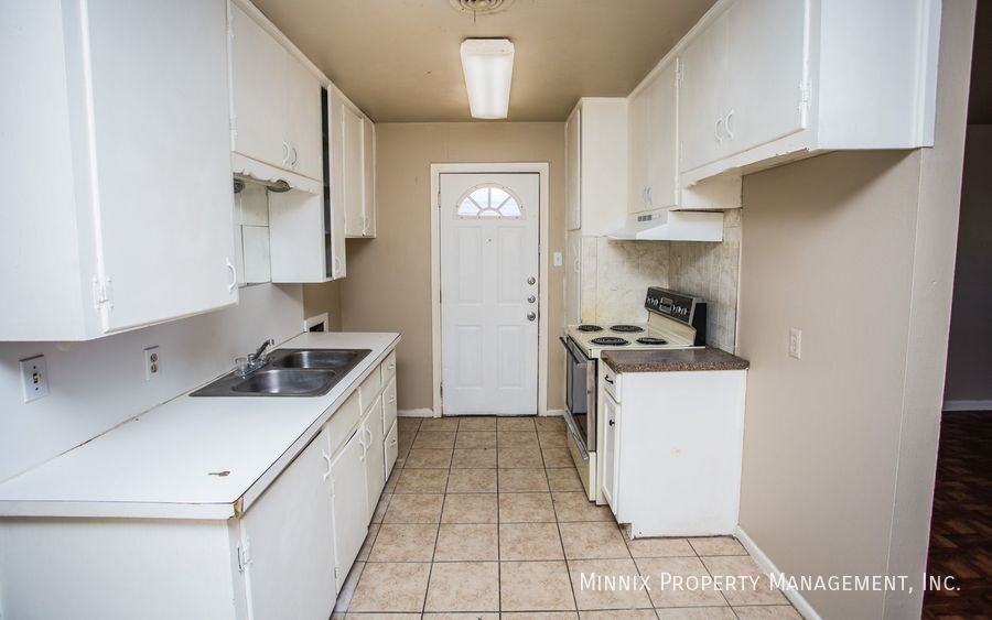 4419 31st St #1B - Photo 7 of 17