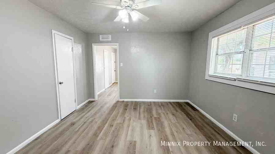 3509 Avenue S #A - Photo 5 of 13