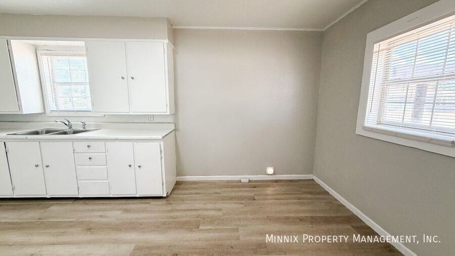 3509 Avenue S #B - Photo 2 of 17