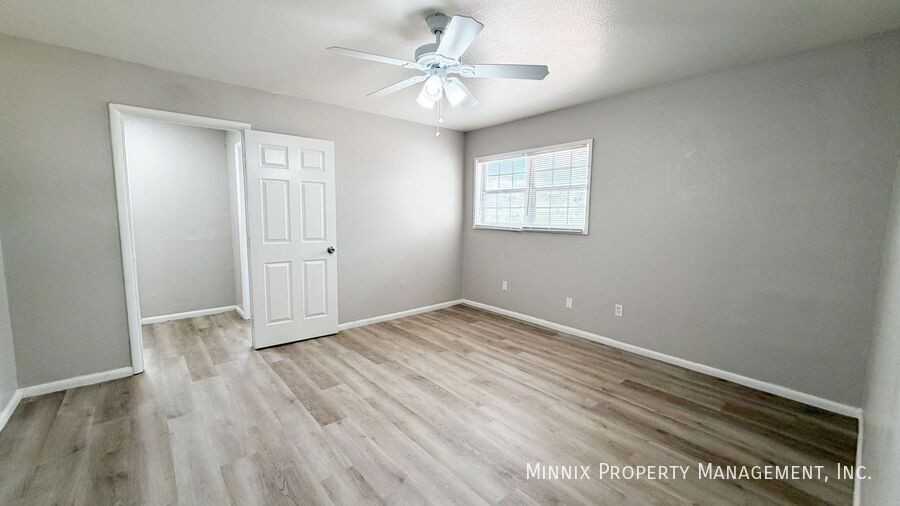 3509 Avenue S #B - Photo 7 of 17
