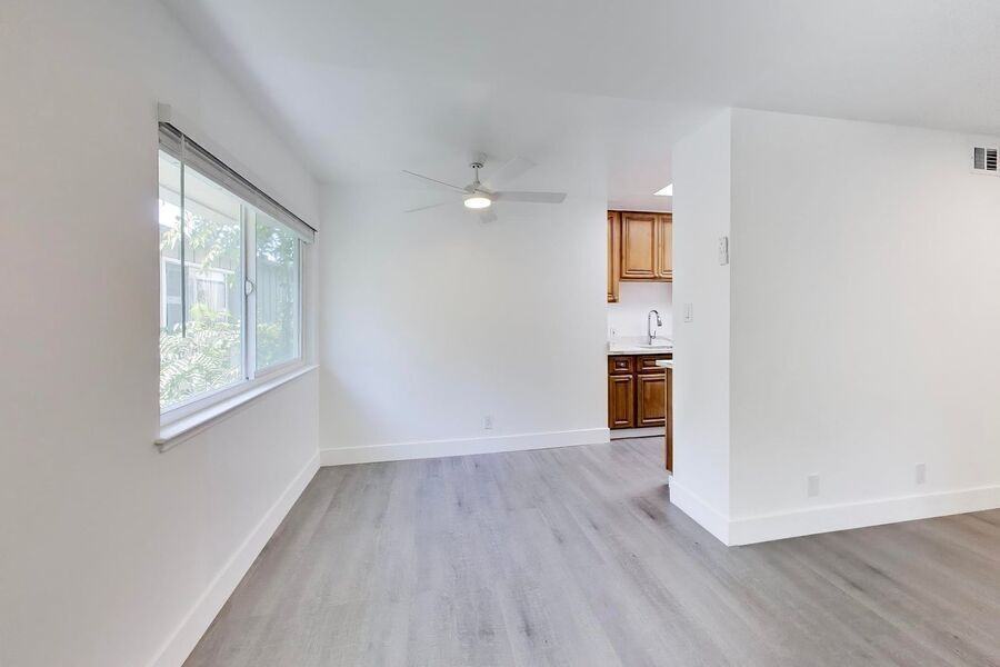 319 Poplar Ave #05 - Photo 3 of 26