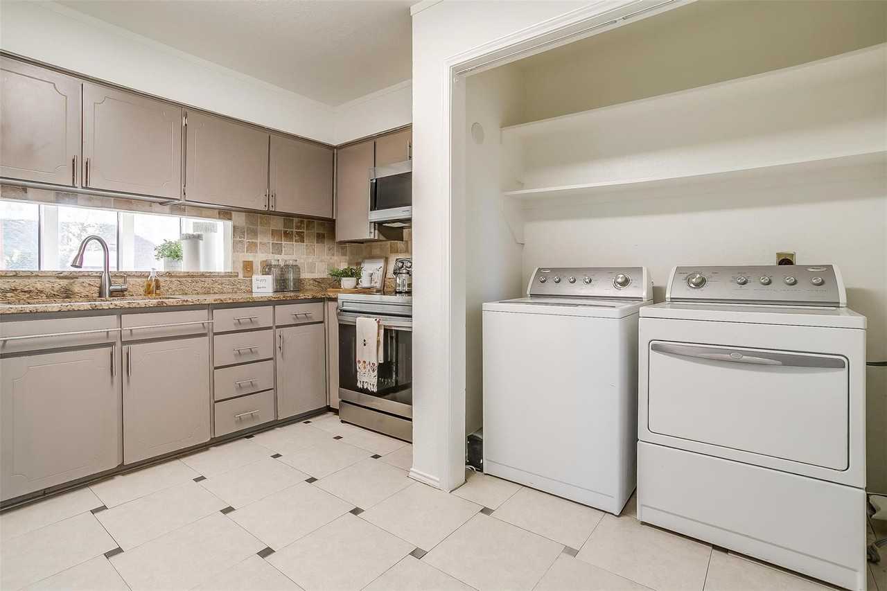 115 Brentwood Ct #115C - Photo 6 of 14