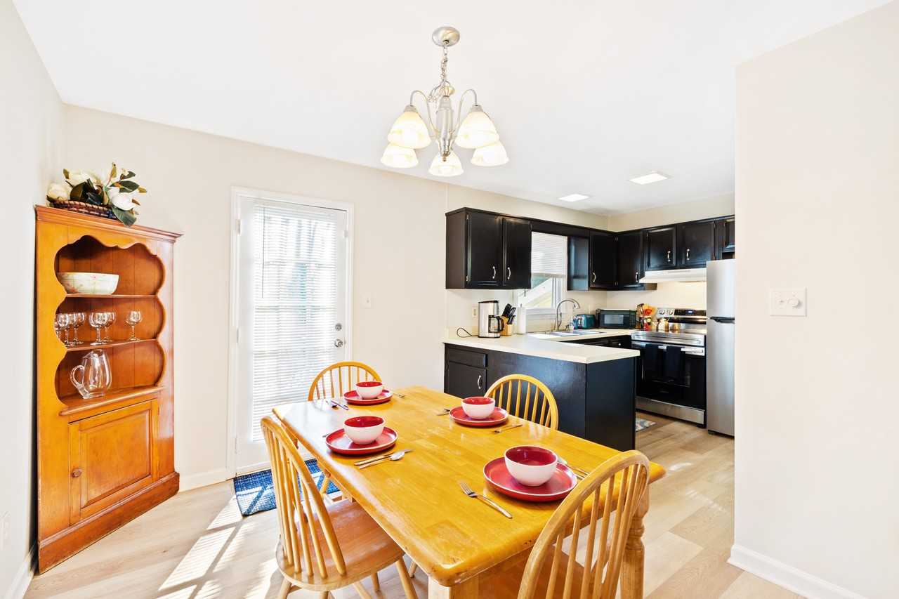 2934 Glenridge Dr #NA - Photo 4 of 15