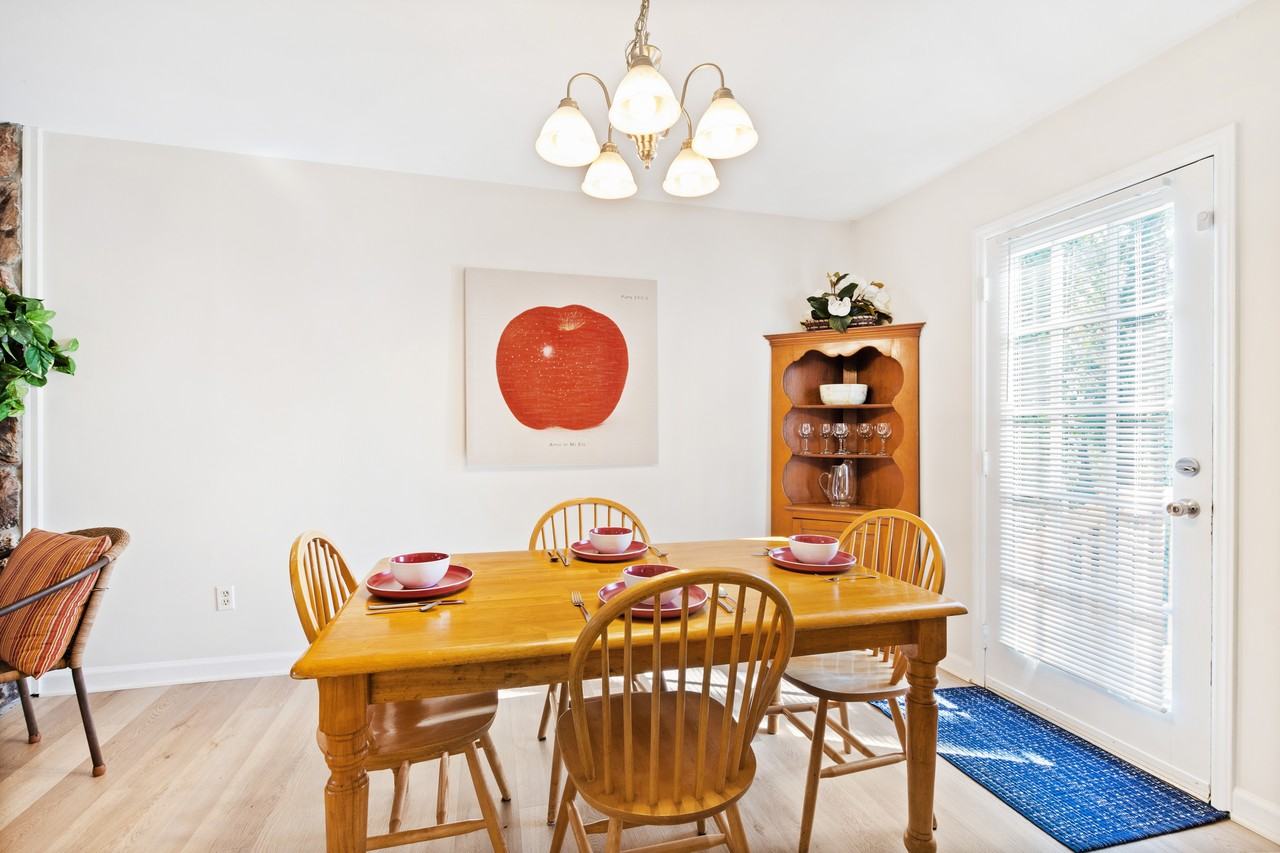 2934 Glenridge Dr #NA - Photo 5 of 15